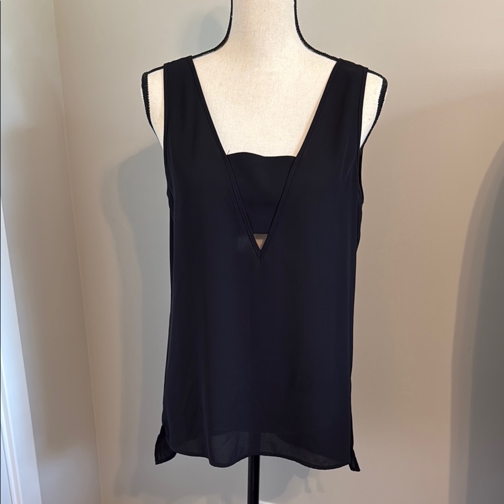 Express Navy Sleeveless V-Neck Double-Layer Camisole